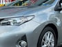 Toyota Auris Touring Sports 1.3 Aspiration - Airco I Xenon / LED I PDC I Sport velgen I trekhaak I Dealer onderhouden