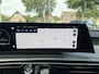 Peugeot 3008 1.6 plug-in Hybrid 195 GT Tot 8 jaar Garantie | Stekkerhybride tot 85 KM Elektrisch Rijden | Electrische Achterklep | Navigatie | Stoel & Stuurverwarming | 360 Graden Camera | Keyless Entry | LED Verlichting | 19" Lichtmetalen Velgen |