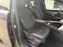 Peugeot 3008 1.6 plug-in Hybrid 195 GT Tot 8 jaar Garantie | Stekkerhybride tot 85 KM Elektrisch Rijden | Electrische Achterklep | Navigatie | Stoel & Stuurverwarming | 360 Graden Camera | Keyless Entry | LED Verlichting | 19" Lichtmetalen Velgen |
