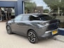 Peugeot 3008 1.6 plug-in Hybrid 195 GT Tot 8 jaar Garantie | Stekkerhybride tot 85 KM Elektrisch Rijden | Electrische Achterklep | Navigatie | Stoel & Stuurverwarming | 360 Graden Camera | Keyless Entry | LED Verlichting | 19" Lichtmetalen Velgen |