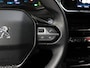 Peugeot e-2008 EV Allure 50 kWh 136PK | 1ste eigenaar | AppleCarPlay/AndroidAuto | Climate Control | Cruise Control | Keyless | FULL LED | LMV | Parkeersensoren | Privacy Glass | Isofix | Trekhaak |