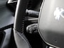 Peugeot e-2008 EV Allure 50 kWh 136PK | 1ste eigenaar | AppleCarPlay/AndroidAuto | Climate Control | Cruise Control | Keyless | FULL LED | LMV | Parkeersensoren | Privacy Glass | Isofix | Trekhaak |