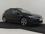 Volkswagen Golf 1.5 eHybrid GTE 272PK DSG/AUTO | 360gr Camera | Elektr Glazen panorama-dak | Head-up Display | App connect | Elektr Stoel met geheugen | Stoel/stuur verwarming | Dodehoek detectie | Stoelventilatie | Navi | IQ Lights | 18"LMV