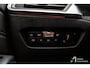 BMW 3-Serie 320i xDrive High Executive Luxury line, trekhaak, schuifdak, driving assistant, parking assistant,