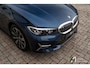BMW 3-Serie 320i xDrive High Executive Luxury line, trekhaak, schuifdak, driving assistant, parking assistant,