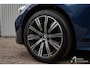 BMW 3-Serie 320i xDrive High Executive Luxury line, trekhaak, schuifdak, driving assistant, parking assistant,