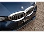 BMW 3-Serie 320i xDrive High Executive Luxury line, trekhaak, schuifdak, driving assistant, parking assistant,