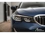 BMW 3-Serie 320i xDrive High Executive Luxury line, trekhaak, schuifdak, driving assistant, parking assistant,