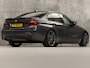 BMW 3-Serie 318i M Sport Automaat (GROOT NAVI, DEALER ONDERHOUDEN, M PAKKET, VIRTUAL COCKPIT, SPORTSTOELEN, STOELVERWARMING, CAMERA, LEDER, GETINT GLAS, NIEUWSTAAT)