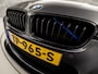 BMW 3-Serie 318i M Sport Automaat (GROOT NAVI, DEALER ONDERHOUDEN, M PAKKET, VIRTUAL COCKPIT, SPORTSTOELEN, STOELVERWARMING, CAMERA, LEDER, GETINT GLAS, NIEUWSTAAT)