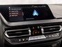 BMW 1-Serie 118i M Sport Automaat (PANORAMADAK, M PAKKET, APPLE CARPLAY, GROOT NAVI, CAMERA, SPORTSTOELEN, SPOILER, GETINT GLAS, SFEERVERLICHTING, NIEUWSTAAT)