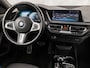 BMW 1-Serie 118i M Sport Automaat (PANORAMADAK, M PAKKET, APPLE CARPLAY, GROOT NAVI, CAMERA, SPORTSTOELEN, SPOILER, GETINT GLAS, SFEERVERLICHTING, NIEUWSTAAT)