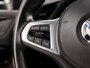 BMW 1-Serie 118i M Sport Automaat (PANORAMADAK, M PAKKET, APPLE CARPLAY, GROOT NAVI, CAMERA, SPORTSTOELEN, SPOILER, GETINT GLAS, SFEERVERLICHTING, NIEUWSTAAT)