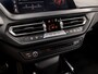 BMW 1-Serie 118i M Sport Automaat (PANORAMADAK, M PAKKET, APPLE CARPLAY, GROOT NAVI, CAMERA, SPORTSTOELEN, SPOILER, GETINT GLAS, SFEERVERLICHTING, NIEUWSTAAT)
