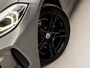 BMW 1-Serie 118i M Sport Automaat (PANORAMADAK, M PAKKET, APPLE CARPLAY, GROOT NAVI, CAMERA, SPORTSTOELEN, SPOILER, GETINT GLAS, SFEERVERLICHTING, NIEUWSTAAT)