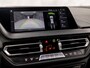 BMW 1-Serie 118i M Sport Automaat (PANORAMADAK, M PAKKET, APPLE CARPLAY, GROOT NAVI, CAMERA, SPORTSTOELEN, SPOILER, GETINT GLAS, SFEERVERLICHTING, NIEUWSTAAT)