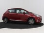 Toyota Yaris 1.5 Hybrid Energy Plus | Dealer onderhouden | Half leder/Alcantara bekleding | Parkeersensoren achter | Navigatie | Cruise Control | Climate control | Achteruitrijcamera |