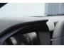 Lynk & Co 01 276PK Automaat Core / Adaptieve cruise control / Stoel - en stuurwielverarming / Parkeersensoren met camera / Apple carplay / Trekhaak / Metallic lak / 19" lichtmetalen velgen