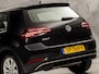 Volkswagen Golf 1.0 TSI Sportline (APPLE CARPLAY, GROOT NAVI, ALCANTARA, DYNAMISCHE KNIPPERLICHTEN, SPORTSTOELEN, STOELVERWARMING, ADAPTIVE CRUISE, PARKEERSENSOREN, NIEUWSTAAT)
