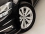 Volkswagen Golf 1.0 TSI Sportline (APPLE CARPLAY, GROOT NAVI, ALCANTARA, DYNAMISCHE KNIPPERLICHTEN, SPORTSTOELEN, STOELVERWARMING, ADAPTIVE CRUISE, PARKEERSENSOREN, NIEUWSTAAT)