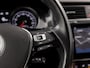 Volkswagen Golf 1.0 TSI Sportline (APPLE CARPLAY, GROOT NAVI, ALCANTARA, DYNAMISCHE KNIPPERLICHTEN, SPORTSTOELEN, STOELVERWARMING, ADAPTIVE CRUISE, PARKEERSENSOREN, NIEUWSTAAT)