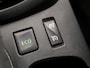 Renault Captur 1.2 TCe Dynamique Automaat (NAVIGATIE, BLACK PACK, CLIMATE, TREKHAAK, SPORTSTOELEN, GETINT GLAS, LM VELGEN, CRUISE, NIEUWSTAAT)