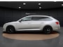 Skoda Superb Combi 1.4 TSI iV Ambition | Trekhaak | ACC | Parkeerhulp | Stoelverwarming | LED | Carplay | Getint Glas | 17'' |