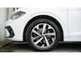 Volkswagen Polo 1.0 TSI AUTOMAAT 110 Pk |CARPLAY|CLIMA|DAB|FABRIEKSGARANTIE|NAVIGATIE|PANORAMA|PDC|STOELVERWARMING|TREKHAAK