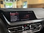 BMW 1-Serie 120i High Executive|Pano|HUD|Keyless|Sfeer