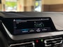 BMW 1-Serie 120i High Executive|Pano|HUD|Keyless|Sfeer