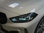 BMW 1-Serie 120i High Executive|Pano|HUD|Keyless|Sfeer