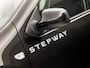 Dacia Sandero 0.9 TCe Stepway Lauréate (NAVIGATIE, AIRCO, LM VELGEN, SPORTSTOELEN, PARKEERSENSOREN, NIEUWSTAAT)
