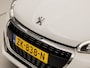 Peugeot 208 1.2 PureTech Signature (APPLE CARPLAY, NAVIGATIE, 1e EIGENAAR, PARKEERSENSOREN, SPORTSTOELEN, CRUISE, LM VELGEN, ELEK PAKKET, NIEUWSTAAT)