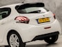 Peugeot 208 1.2 PureTech Signature (APPLE CARPLAY, NAVIGATIE, 1e EIGENAAR, PARKEERSENSOREN, SPORTSTOELEN, CRUISE, LM VELGEN, ELEK PAKKET, NIEUWSTAAT)