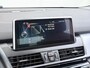 BMW 2-Serie Active Tourer 220i 192PK Luxury Centennial High Executive Automaat Camera Trekhaak Leder Head-Up Display Stoelverwarming Elek.Achterklep Navi Cruise Control Pdc Bluetooth Lmv Led Isofix ESP ABS Keyless Regen-Lichtsensor I-Drive 1.500KG Trekgewicht 1e Eigenaar Origineel Nederlandse Auto