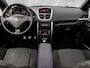Peugeot 207 CC 1.6 VTi Griffe (CLIMATE, TREKHAAK, CRUISE, SPORTSTOELEN, ELEKTRISCHE KAP, PARKEERSENSOREN, ELEK PAKKET, NIEUWSTAAT)