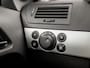 Opel Astra 1.6 Sport (NAVIGATIE, AIRCO, GETINT GLAS, CRUISE, SPORTSTOELEN, PARKEERSENSOREN, LM VELGEN, NIEUWSTAAT)