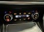 Mercedes-Benz GLA 180 Business Solution AMG | Navigatie | LM Velgen 19" | Voorstoelen Verwarmd | Cruise Control | Automatische Airco | LED Koplampen |