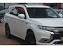 Mitsubishi Outlander 2.4 PHEV S-Edition Nederlandse auto 71003 km NAP dealeronderhouden laatste beurt bij 61000km met oa metallic lak schuif-kanteldak ecc camera Rockford Fosgate audio leren bekleding lane assist adaptive cruise ke