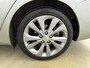 Toyota Auris Touring Sports 1.8 Hybrid Executive | Parkeersensoren V+A | Stoelverwarming | Onderweg-naar-dealer