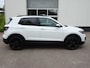 Volkswagen T-Cross 1.0 TSI Life Automatische airco, navigatie, apple carplay-android auto, trekhaak, licht metalen velgen 17 inch, parkeer sensoren voor en achter, enz.