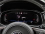 Volkswagen T-Roc 1.5 TSI 150pk Sport Trekhaak/ Stoelverwarming/ Virtual dash/ Camera/ LED/ Adapt. cruise