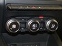 Renault Captur 1.6 E-Tech Plug-in Hybrid 160 Intens | AUTOMAAT | Navigatie | Cruise & Climate Control | Privacy Glass