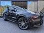 Lynk & Co 01 1.5 261pk PHEV Black Edition,Pano,Carplay,Cam360,BLIS,Memory,Lane Ass.,Stoelverw,LED,Infinity HiFi