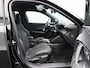 Peugeot e-2008 EV GT 54 kWh 156 Pk | Nieuw Model | Adaptive Cruise | 360 Camera | Trekhaak | Navigatie | CarPlay | Warmtepomp | Full LED | 17 Inch | 48.726 Km !!
