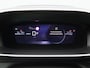 Peugeot e-2008 EV GT 54 kWh 156 Pk | Nieuw Model | Adaptive Cruise | 360 Camera | Trekhaak | Navigatie | CarPlay | Warmtepomp | Full LED | 17 Inch | 48.726 Km !!