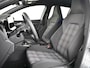 Volkswagen Golf 1.5 eHybrid GTE 272PK DSG/AUTO | 360 gr camera | Trekhaak uitklapbaar | Parkeerassistent | Head-up Display | Stoel/stuurverwarming | App connect | Dodehoek detectie |IQ Lights | DAB | 17"LMV