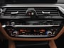 BMW 5-Serie Touring 520i Business Edition Plus | Panoramadak | Leder | Elektrische stoelen | Stoelverwarming | Carplay | Cruise control | Climate control | Trekhaak