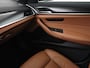 BMW 5-Serie Touring 520i Business Edition Plus | Panoramadak | Leder | Elektrische stoelen | Stoelverwarming | Carplay | Cruise control | Climate control | Trekhaak