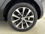 Renault Clio 1.0 TCe 90Pk Techno | Navigatie | Apple Carplay/Android Auto | Parkeersensoren Voor & Achter | Achteruitrijcamera | All-Season Banden | Cruise Control & Snelheidsbegrenzer | Climate Control | Privacy Glass |